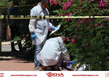 Yaşlı adam kaldırımda kalp krizi geçirdi