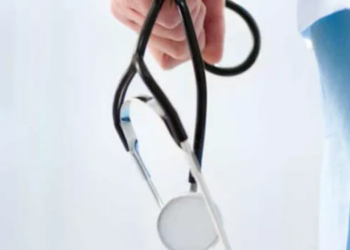 İntörn doktorlara asgari ücret müjdesi