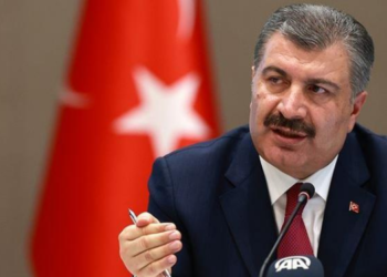 Bakan Koca, “Yoğun bakımdaki iki hastanın durumu ciddi”