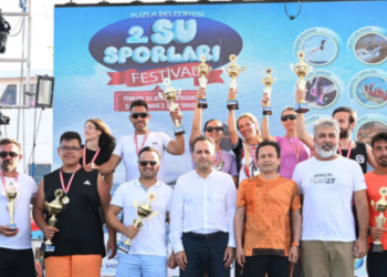 Tuzla’da Düzenlenen Su Sporları Festivali Nefesleri Kesti