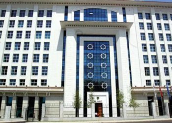 Ak Parti Kulislerinde Hareketli Anlar! Büyükşehirler İçin Hangi İsimler Aday Olacak?