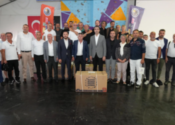 KARTAL BELEDİYESİ’NDEN AMATÖR SPOR KULÜPLERİNE 300 BİN ADET İÇME SUYU DESTEĞİ