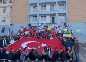 Erol Yüksel Ortaokulu öğrencilerinden Filistin’e destek!