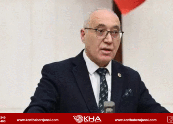 Gelecek Partisi’nde istifa depremi