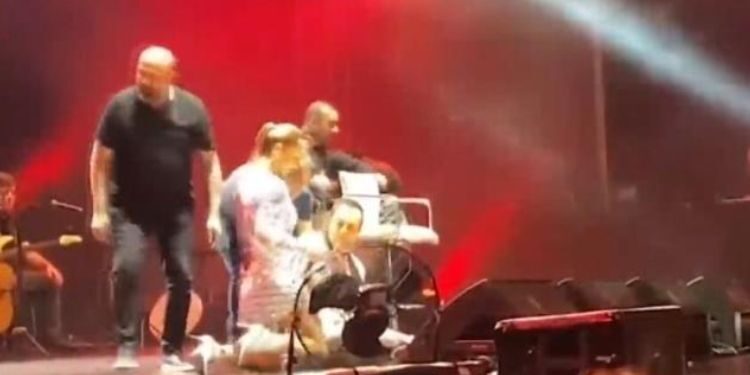 Serdar Ortaç’tan olay düşüş!