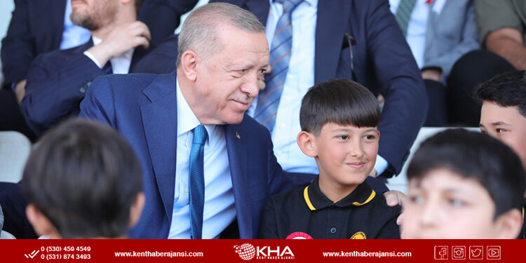 Cumhurbaşkanı Erdoğan Öğretim Yılı Karne Dağıtım Töreni’nde Konuştu