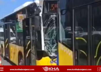 İETT’de kadın yolcunun fotoğrafını çekti!