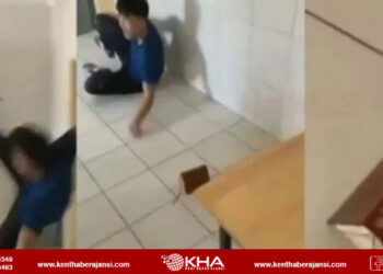 Liseli öğrenciler Kur’an-ı Kerim’e tekme attı!