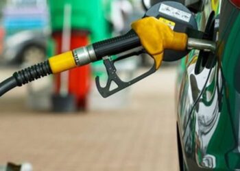 Akaryakıta peş peşe indirim!