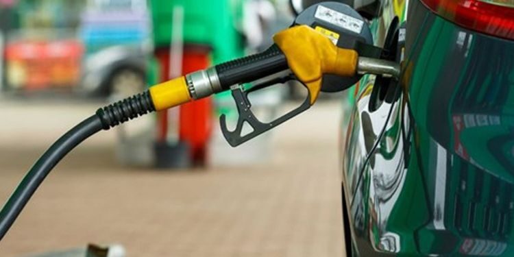 Akaryakıta peş peşe indirim!