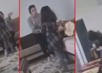 Çocuklarını döven karısını kameraya aldı!