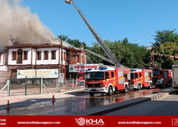Ankara’da tarihi binada yangın