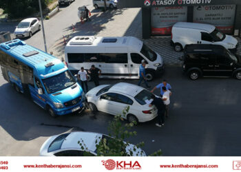 Sultanbeyli’de maddi hasarlı kaza