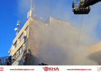 Fatih’te metruk bina yangını