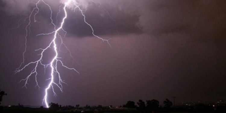 İSTANBUL’DA SAĞANAKLA MÜCADLE SÜRÜYOR