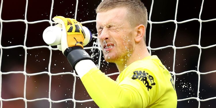 İngiltere’de maçlara su arası!