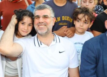 Başkan Keskin Mahalle Şenliklerinde Miniklerle Buluştu