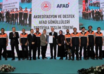 BAKAN SOYLU’DAN SAKUT’A SERTİFİKA TAKDİMİ