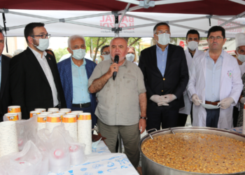 AŞURELER ATAŞEHİR’DE BOLLUK BEREKET VE KARDEŞLİK İÇİN KAYNADI