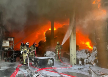 Uşak’ta fabrika yangını!