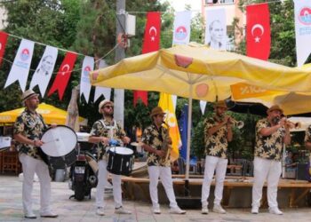 Maltepe’nin sokakları sanatla coştu