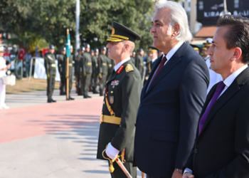 Tuzla’da 30 Ağustos Zafer Bayramı’nda Çelenk Sunma Töreni Düzenlendi