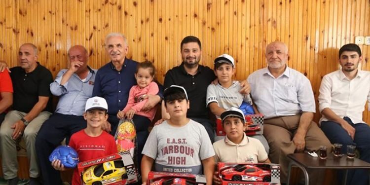 Başkan Öztekin vatandaşla bir araya geldi