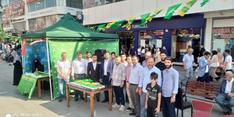 HÜDA PAR’DAN SULTANBEYLİ’DE STANT ÇALIŞMASI