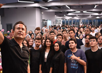 Başkan Yazıcı, Üniversiteye Yerleşen Gençlerle Buluştu