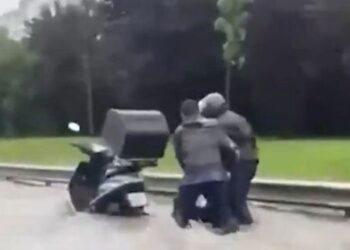 Sancaktepe’de motokuryelerin zor anları kamerada