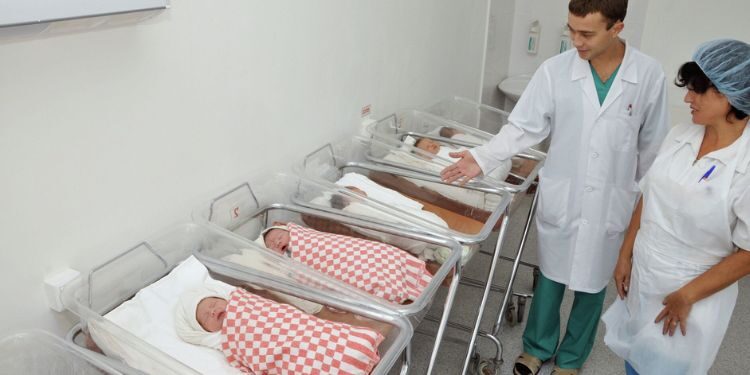 10 çocuk doğurana 1 milyon ruble verilecek