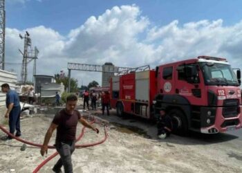 Mersin’de geri dönüşüm tesisinde yangın