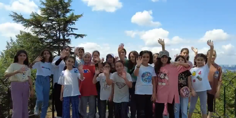 SUGEM’Lİ GENÇLER GEZEREK ÖĞRENİYOR