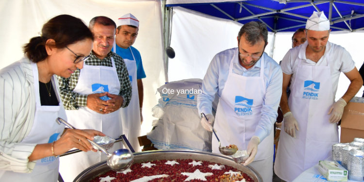 Başkan Ahmet Cin’den vatandaşlara aşure ikramı