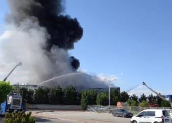 Konya’da boya fabrikasında korkutan yangın