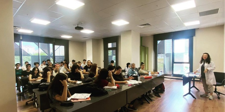 Maltepe Belediyesi, YKS kurslarında yüzde 84 başarı yakaladı