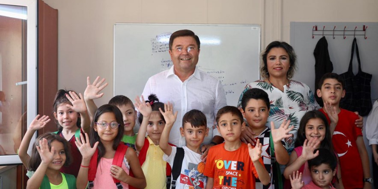 Maltepe Belediyesi’nden okul alışverişi yardımı