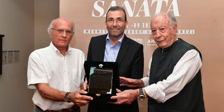 Geleneksel Sanatçılar Sergisi Açıldı