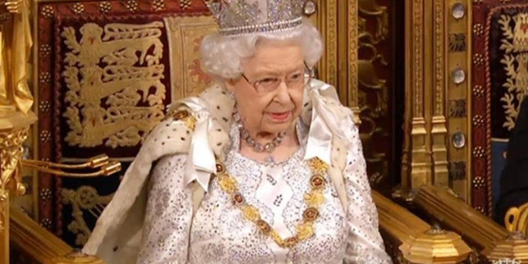 Kraliçe Elizabeth hayatını kaybetti