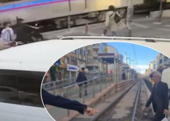 İstanbul’da feci kaza: Tramvaya takılıp metrelerce sürüklendi