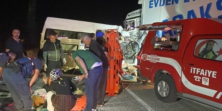 Sivas’ta feci kaza: 8 ölü, 9 yaralı