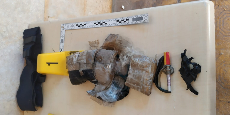 Afrin’de canlı bomba yeleği ele geçirildi