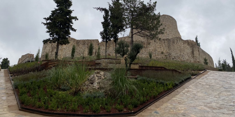 Aydos Kalesi’nin Son Hali Mest Etti