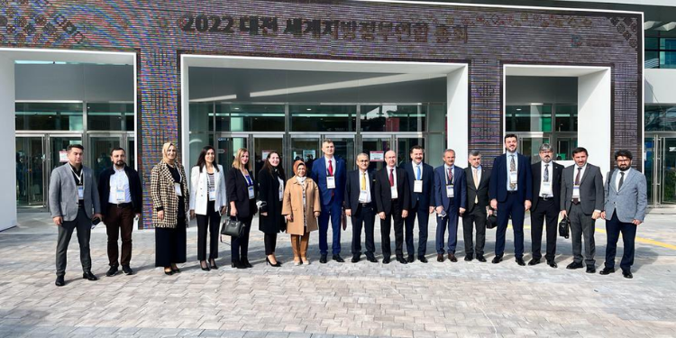 AK PARTİLİ BAŞKANLAR GÜNEY KORE’DE