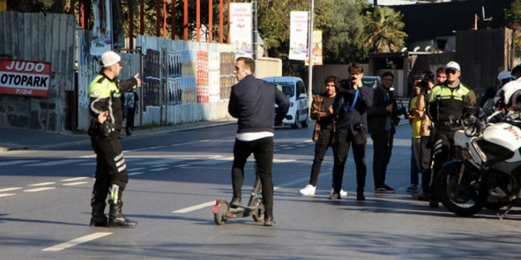 Scooter sürücüleri dikkat! Kurala uymayana ceza yağdı!