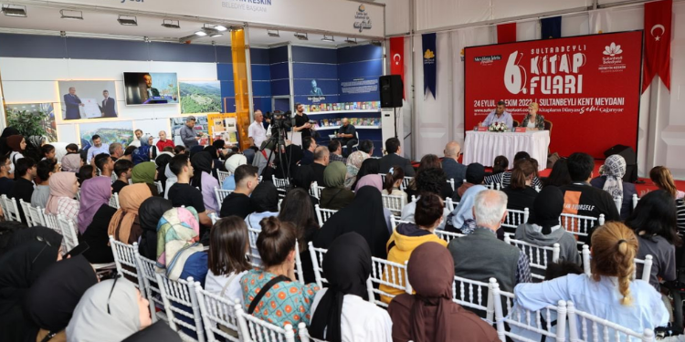 SULTANBEYLİ KİTAP FUARI BUGÜNDE YAZARLARI AĞIRLAYACAK