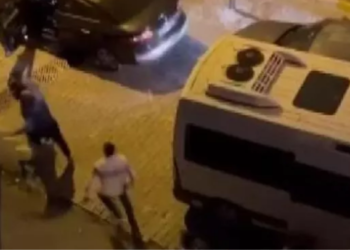 Eyüpsultan’da yol verme kavgası: 7 kişi birden saldırdı!