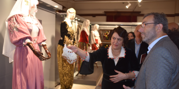 Boşnak Halk Kıyafetleri Sergisi Pendiklilerle Buluştu