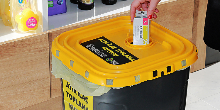 Ataşehir’de 7 ton atık ilaç toplandı