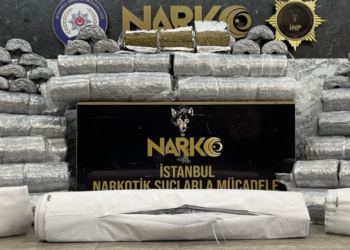 İstanbul’da 1 ton 580 kiloluk uyuşturucu yakalandı